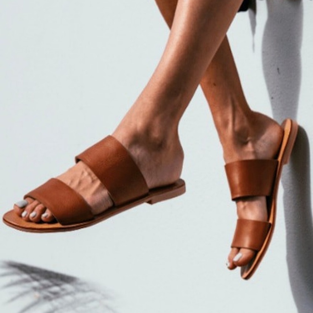 St Agni Keiko Double Strap Slides in Tan, size 37